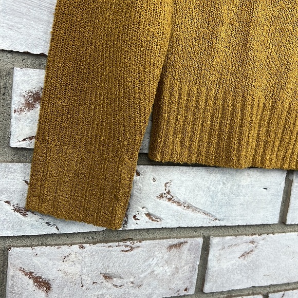 Oak + Fort Sweater - Picture 3 of 4